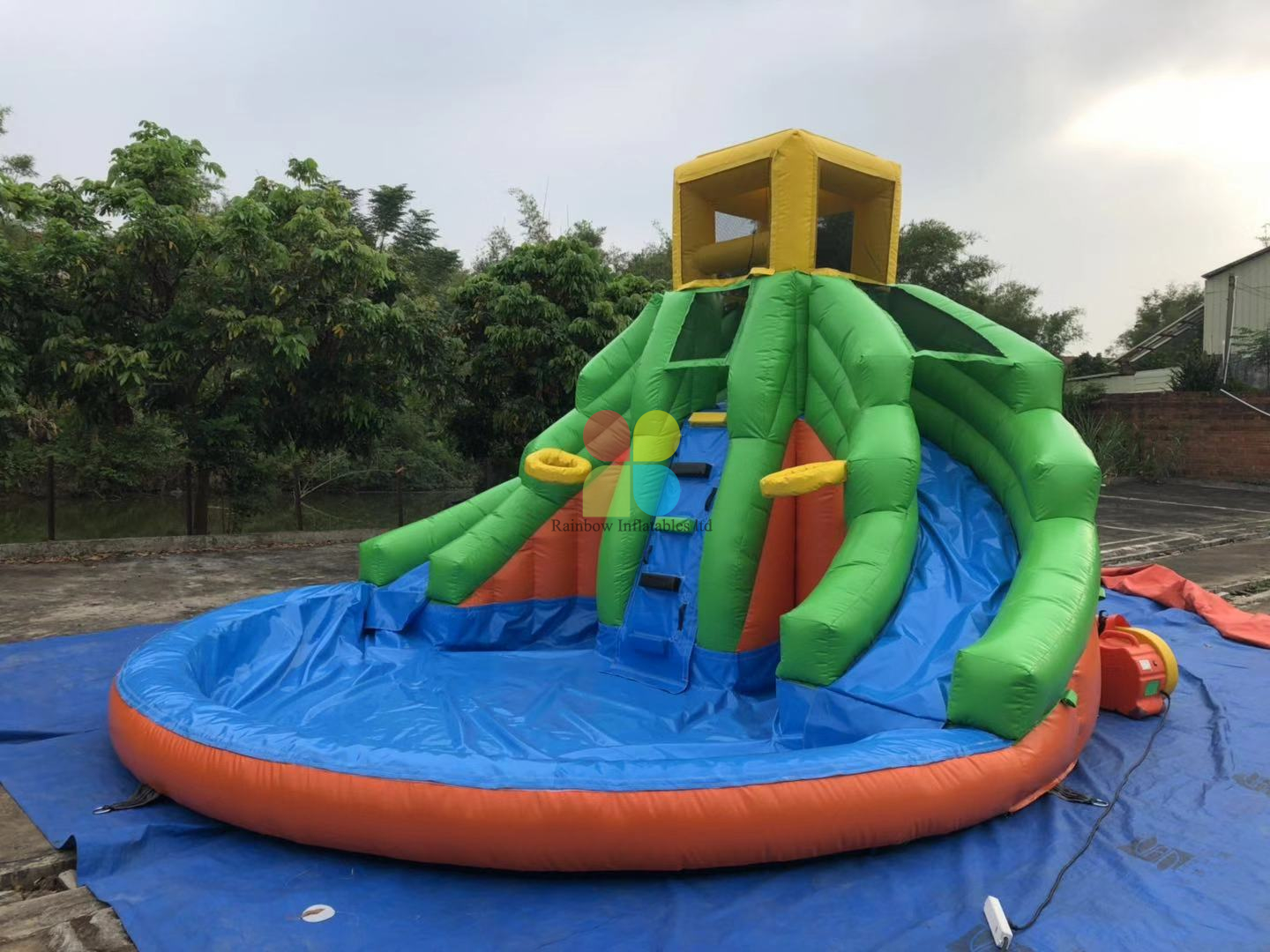 Backyard Inflatable Water Slide with Pool For Sale