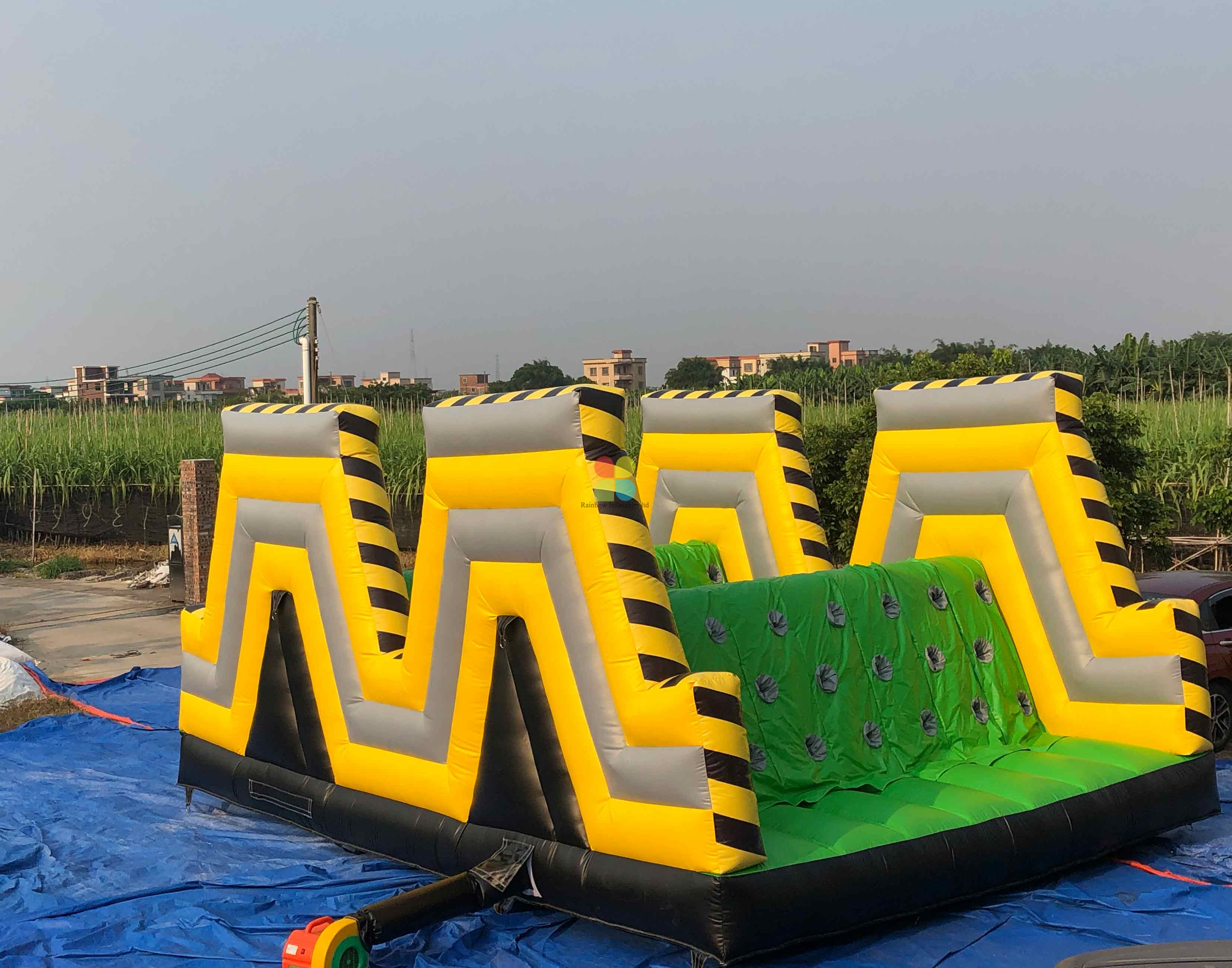 MELTDOWN COLORED 5K INFLATABLES STORM THE WALLS