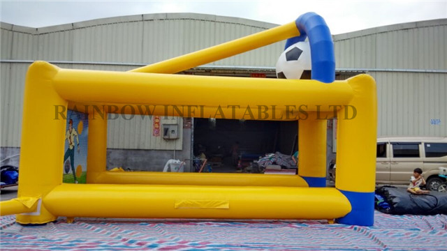 RB9026（6.5x3.5x4.3m）Inflatable goal football toss game