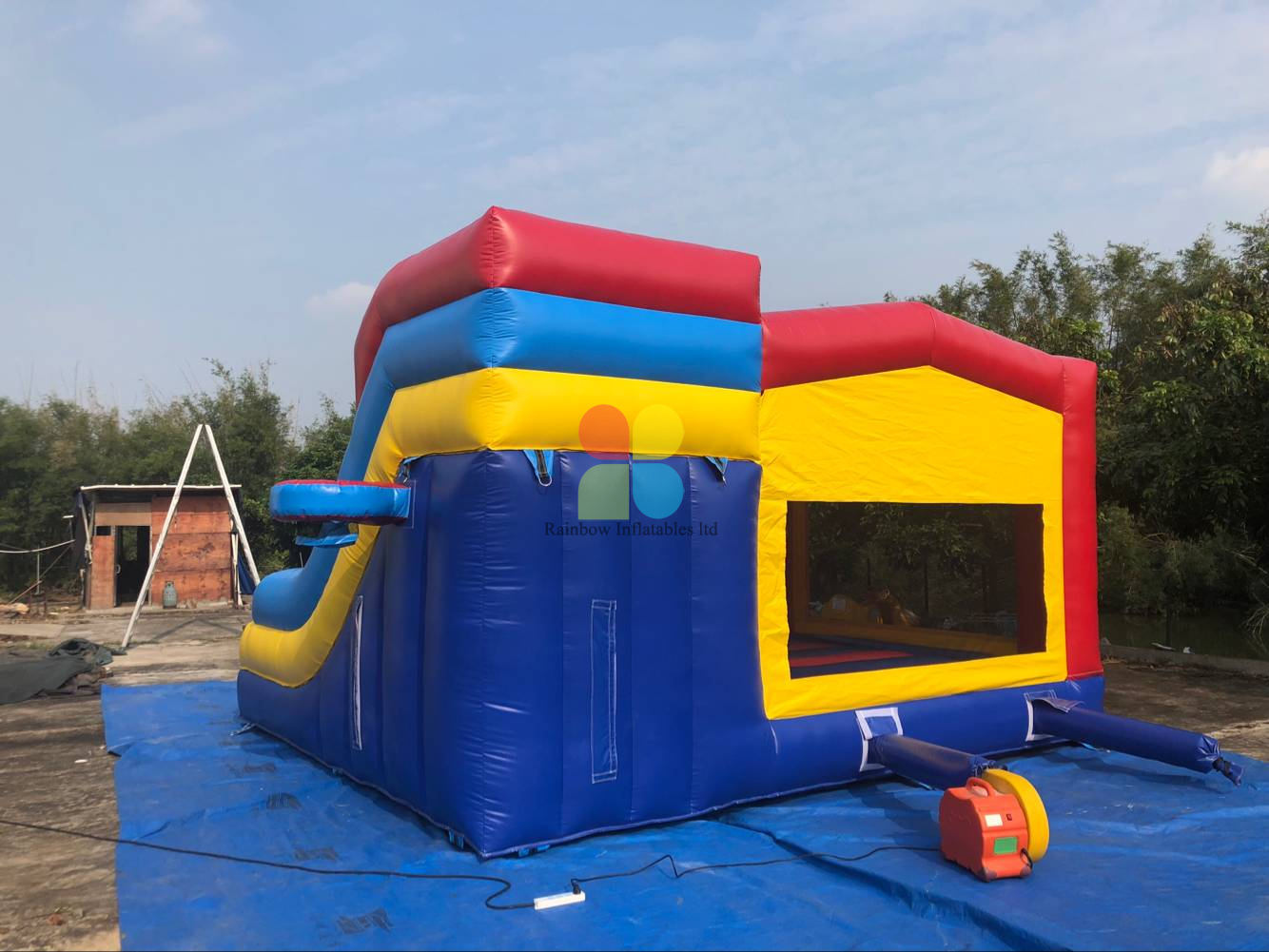  Hot Bounce House Bouncer Castle Inflatable with Slide 